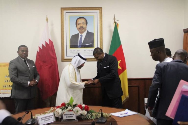 ministre-bibehe-et-lambassadeur-du-qatar_cin063520_cameroon-info-p-net_800xm1x